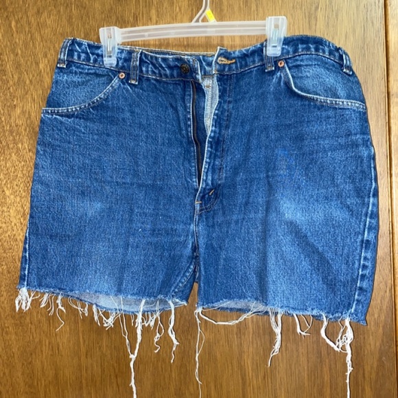 Levi’s 619 Orange Tab Cutoffs - Picture 3 of 3